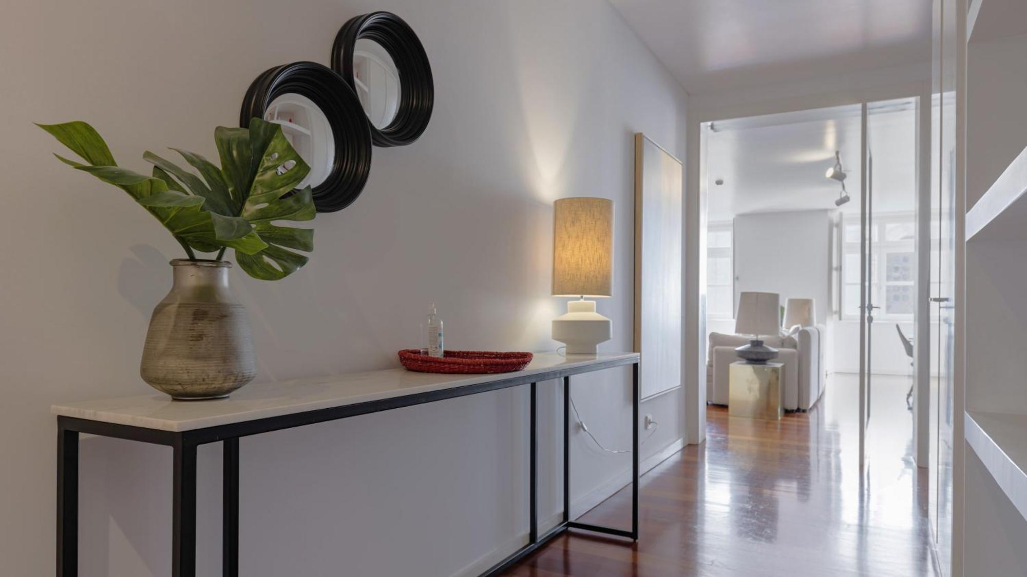 Lovelystay - Chiado 3Bedroom Wonder Lisbona Esterno foto