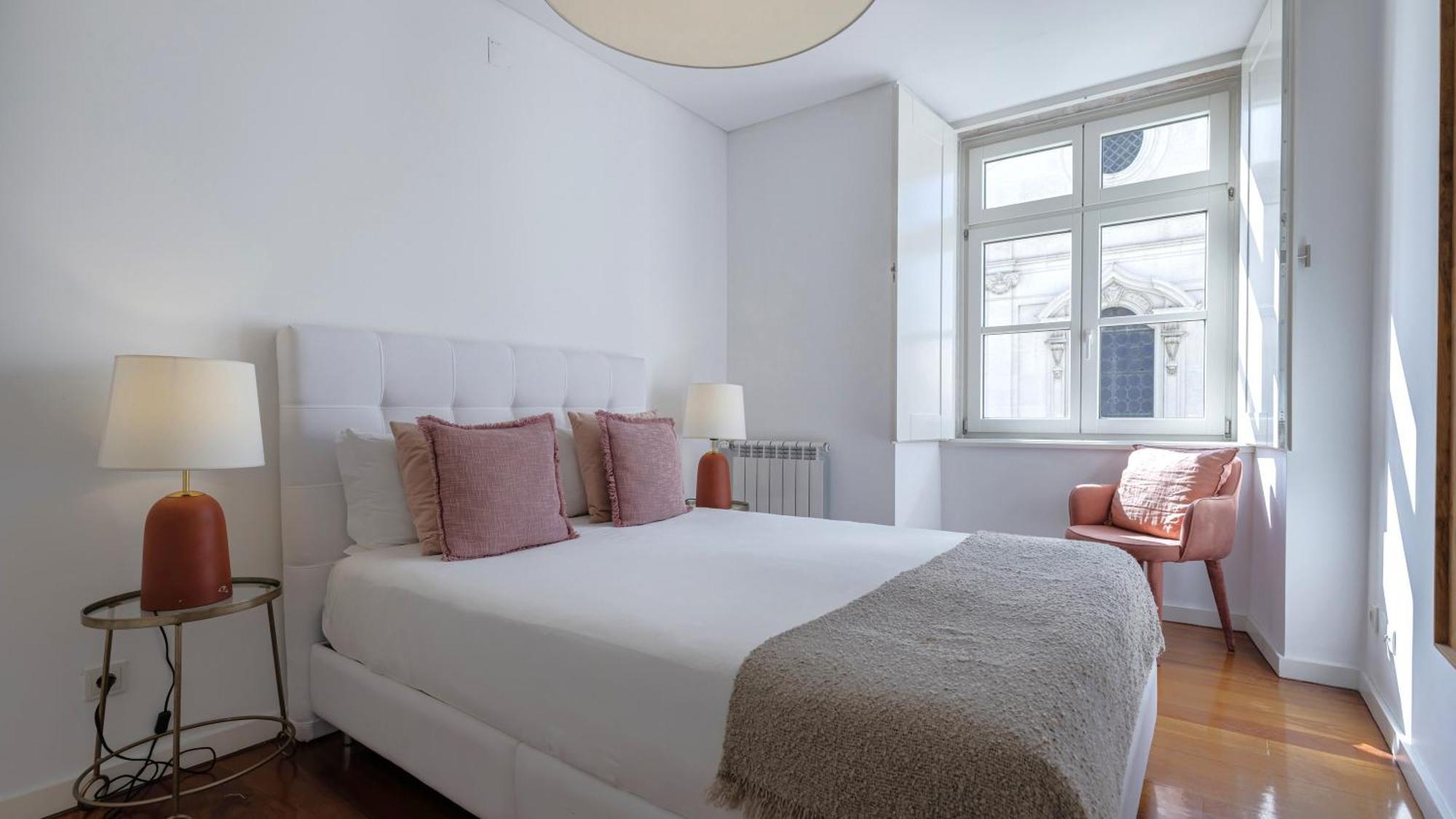 Lovelystay - Chiado 3Bedroom Wonder Lisbona Esterno foto