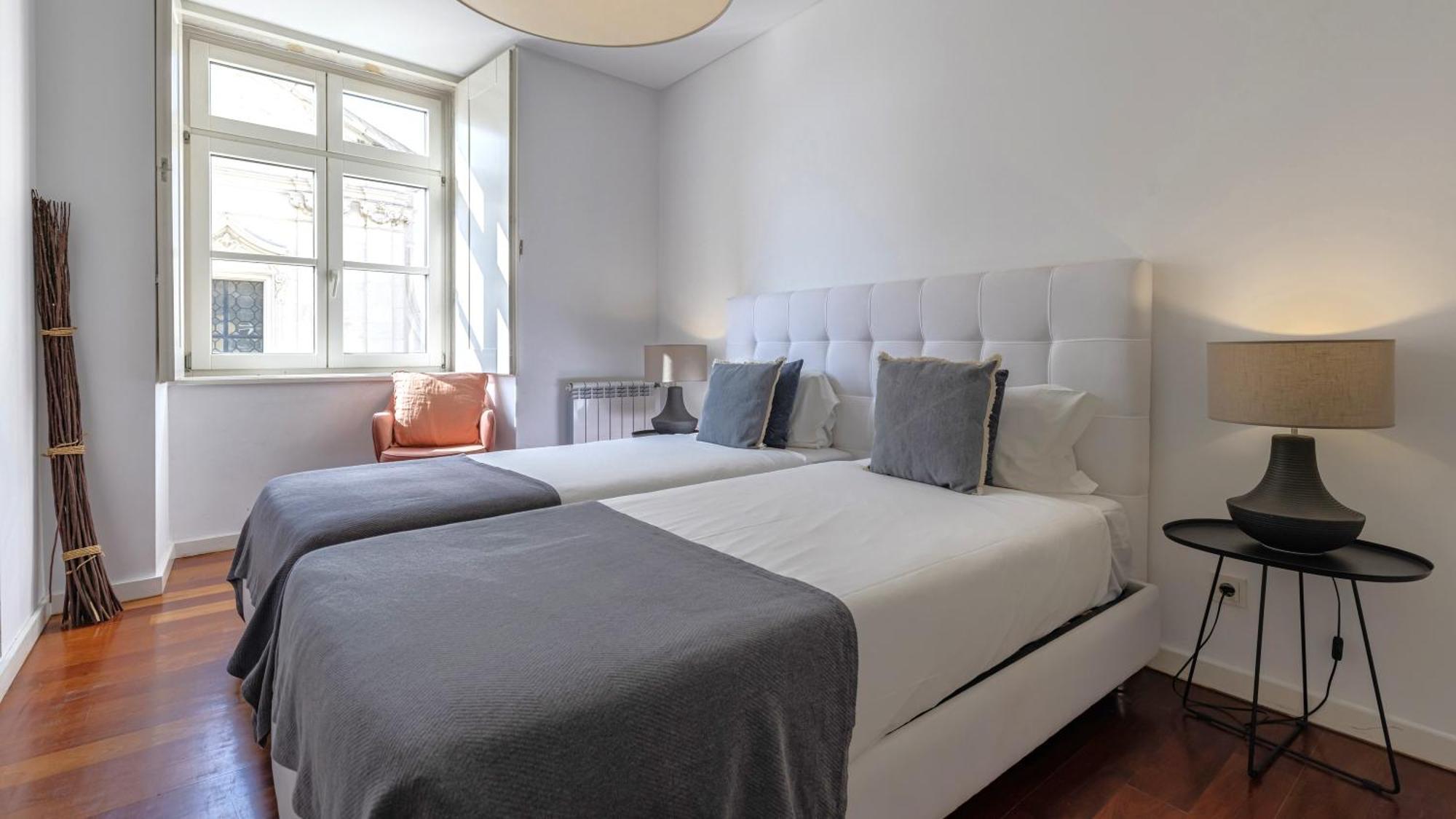 Lovelystay - Chiado 3Bedroom Wonder Lisbona Esterno foto