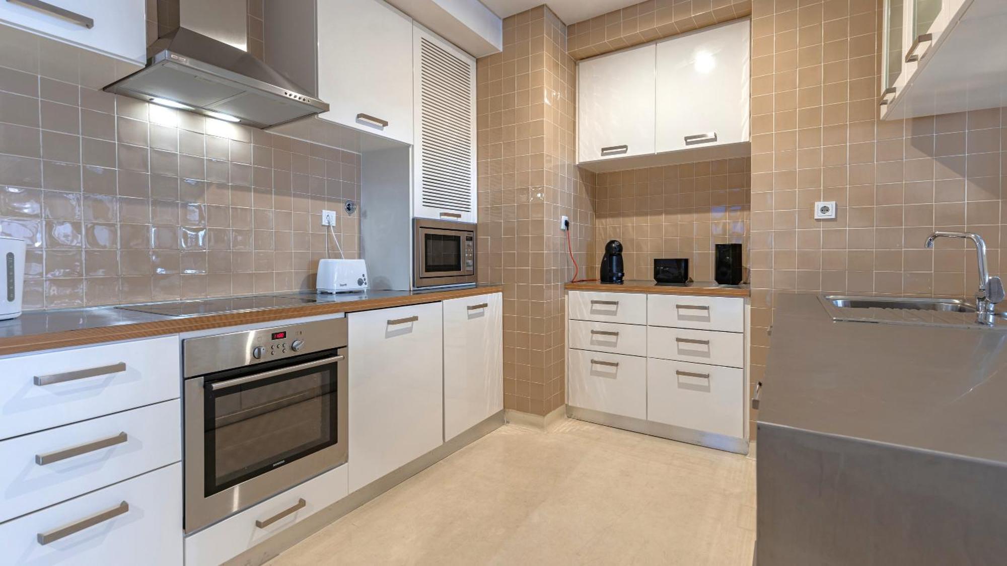 Lovelystay - Chiado 3Bedroom Wonder Lisbona Esterno foto