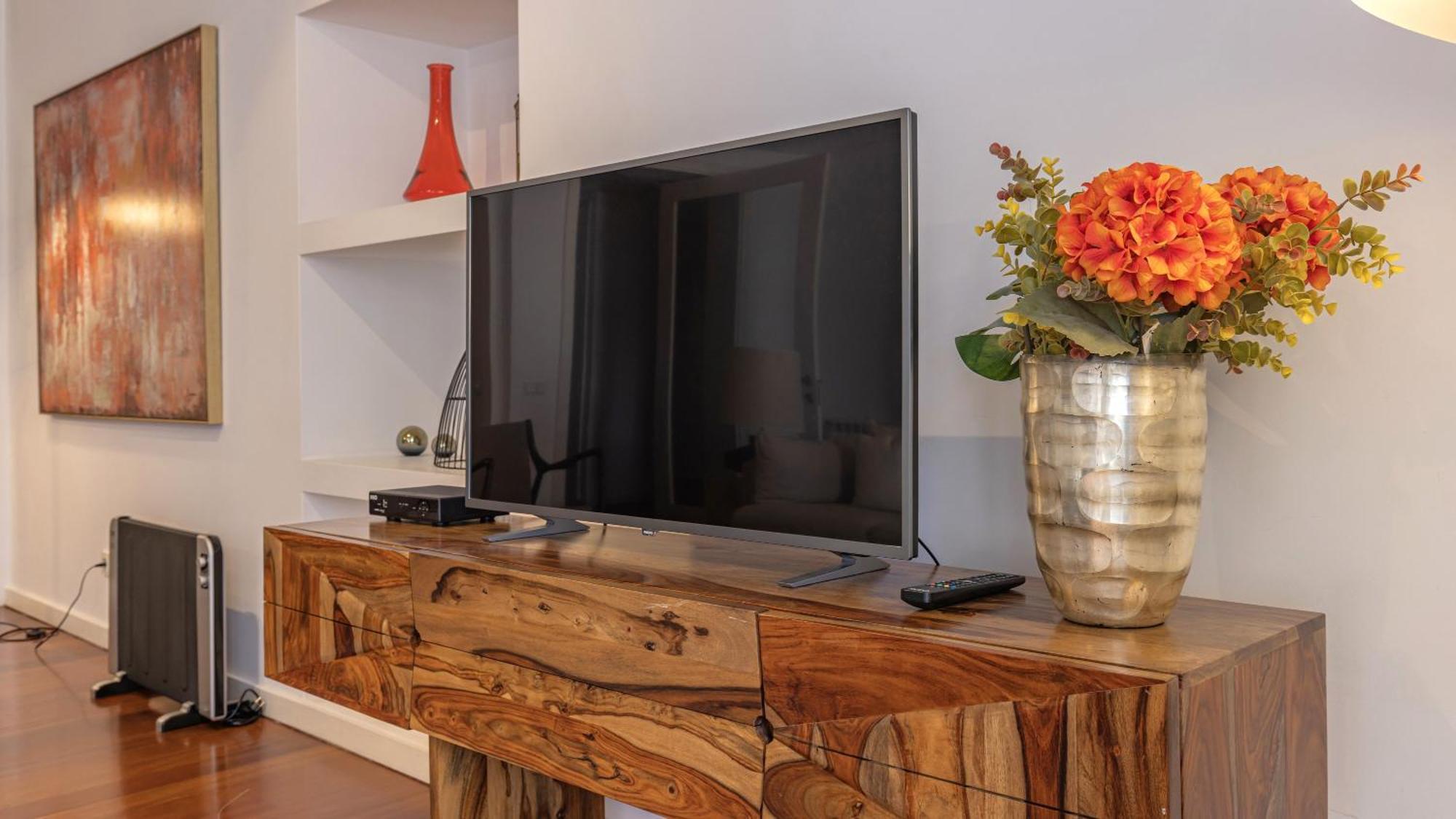 Lovelystay - Chiado 3Bedroom Wonder Lisbona Esterno foto