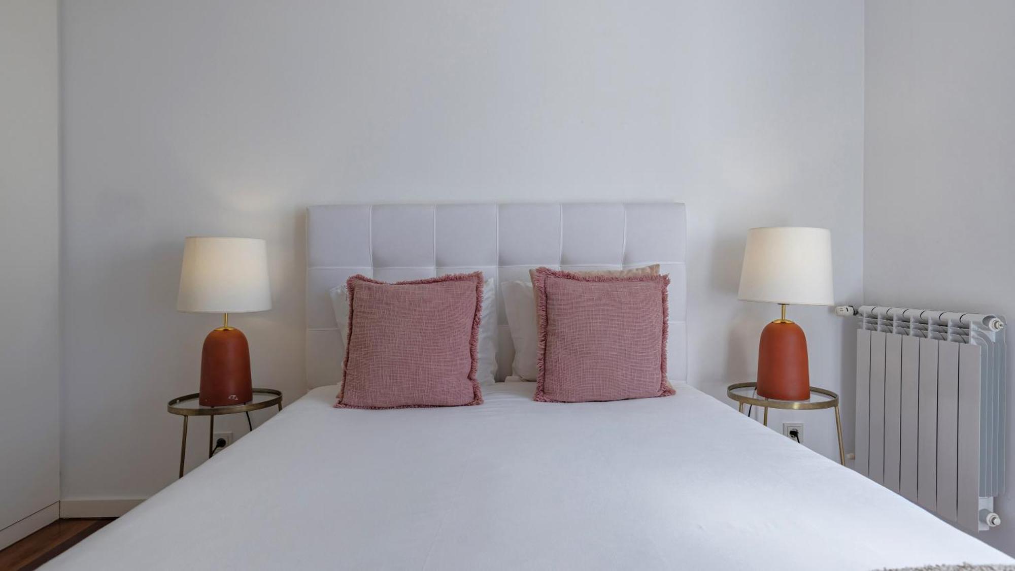 Lovelystay - Chiado 3Bedroom Wonder Lisbona Esterno foto
