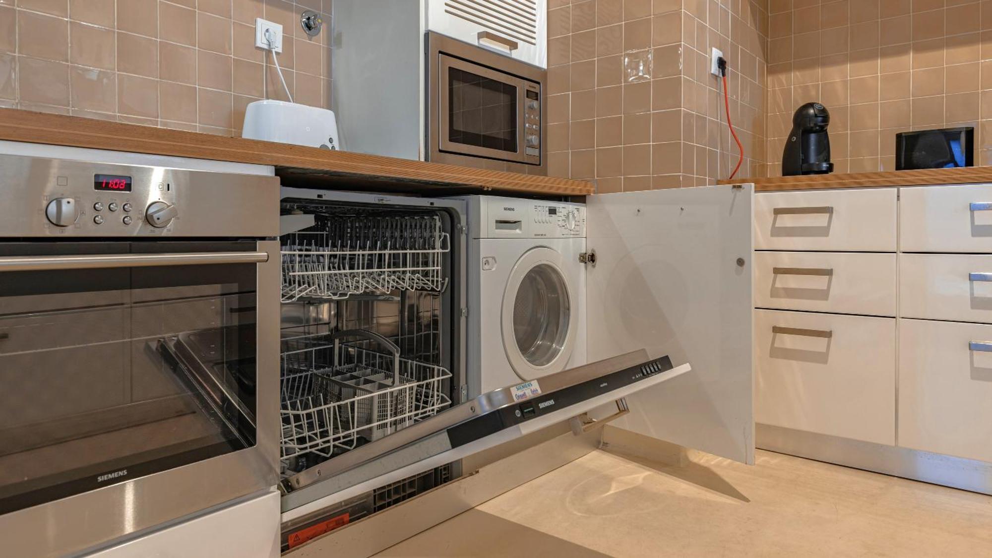 Lovelystay - Chiado 3Bedroom Wonder Lisbona Esterno foto