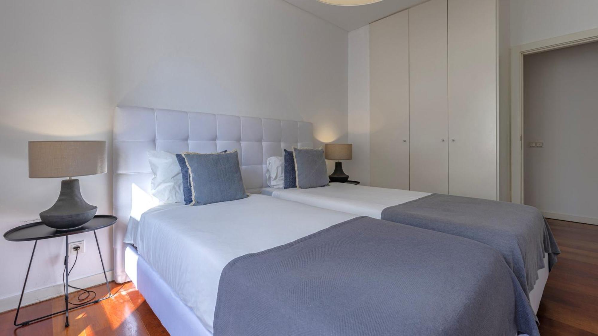 Lovelystay - Chiado 3Bedroom Wonder Lisbona Esterno foto