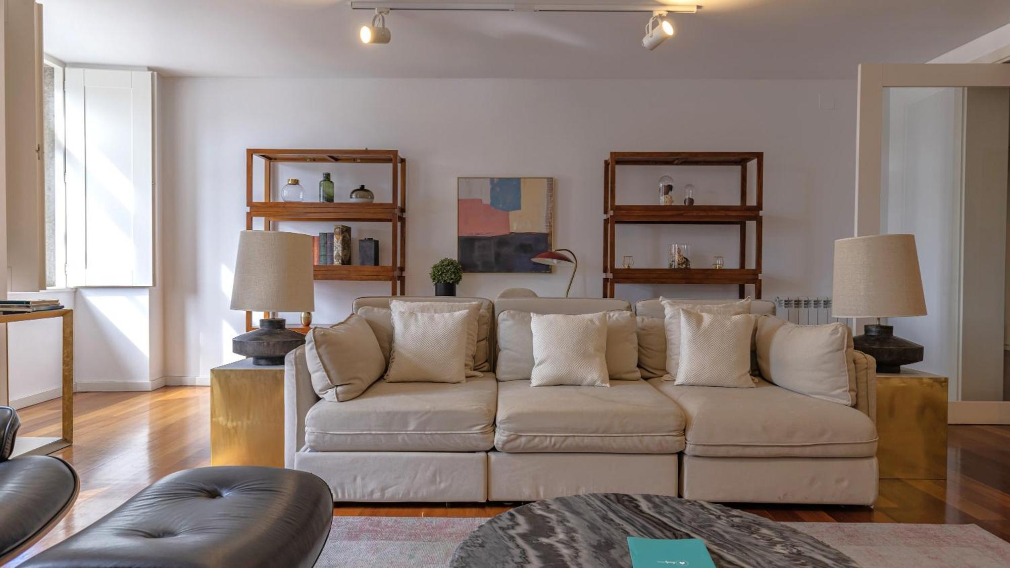 Lovelystay - Chiado 3Bedroom Wonder Lisbona Esterno foto