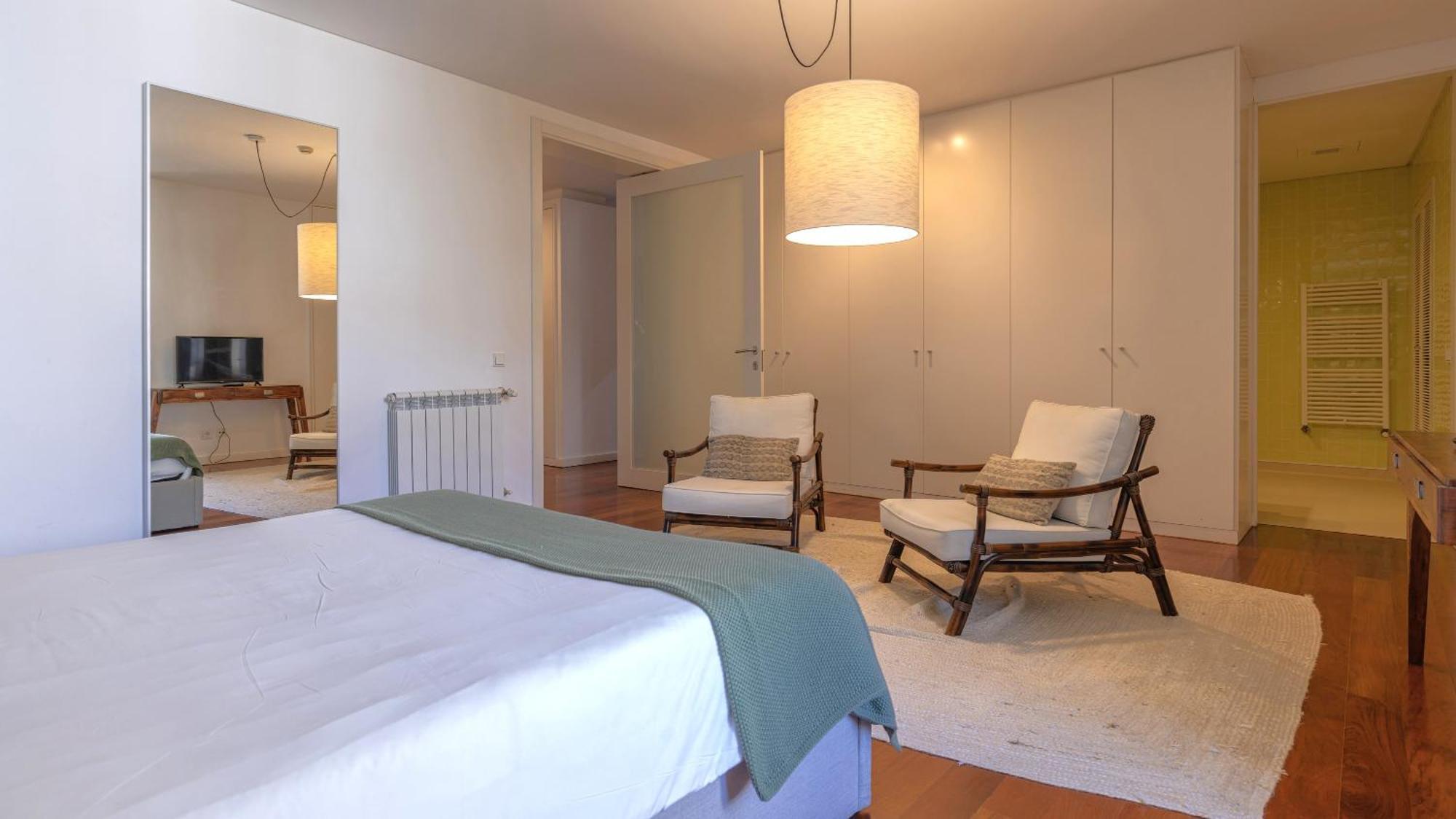 Lovelystay - Chiado 3Bedroom Wonder Lisbona Esterno foto