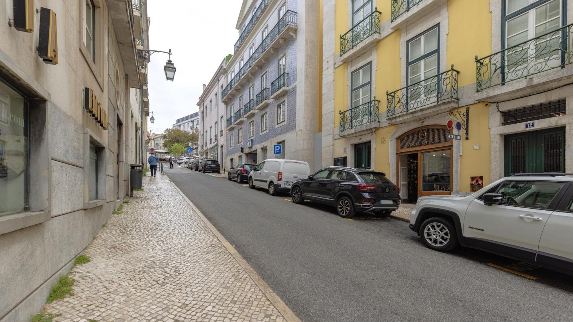 Lovelystay - Chiado 3Bedroom Wonder Lisbona Esterno foto