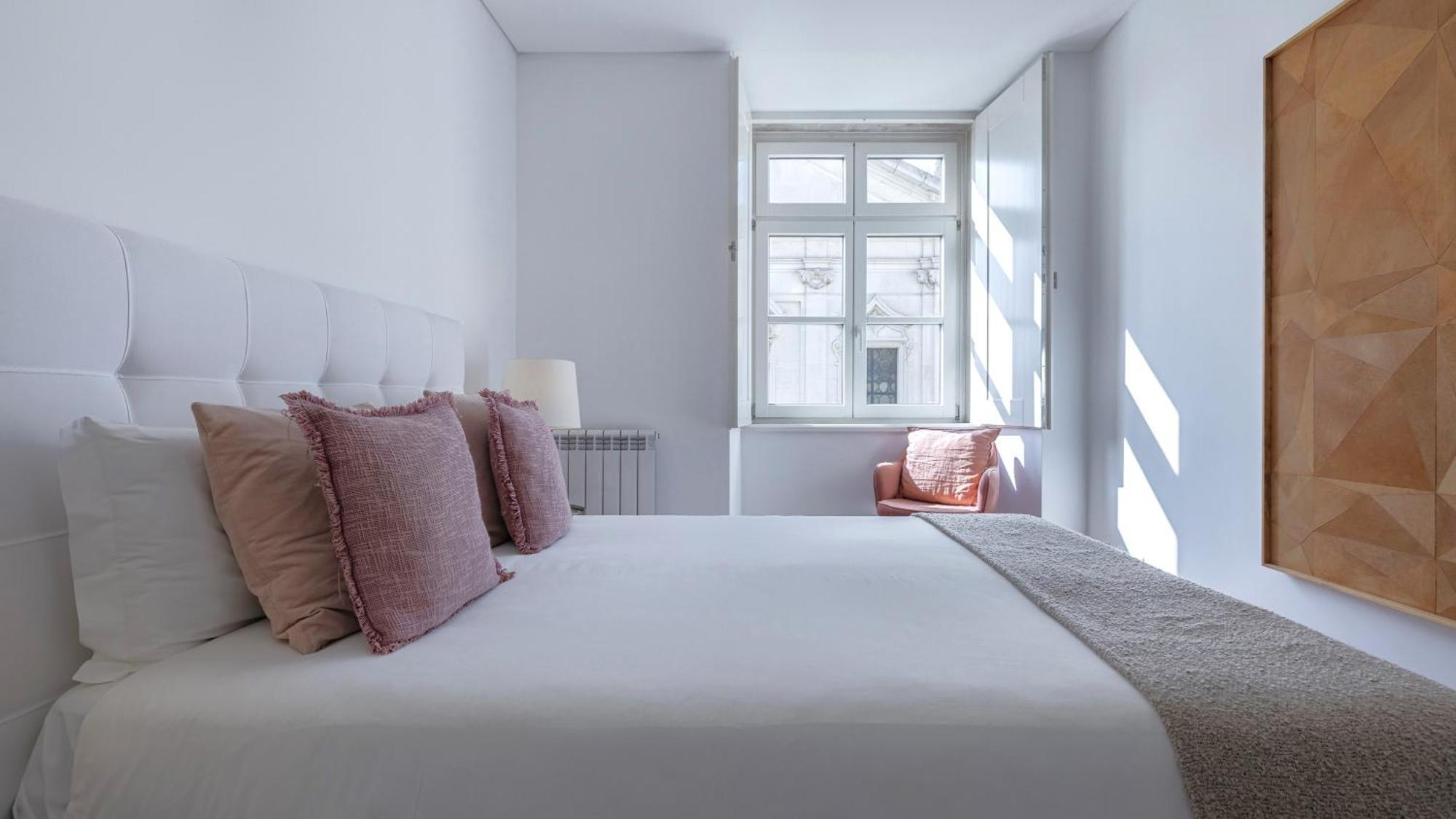 Lovelystay - Chiado 3Bedroom Wonder Lisbona Esterno foto