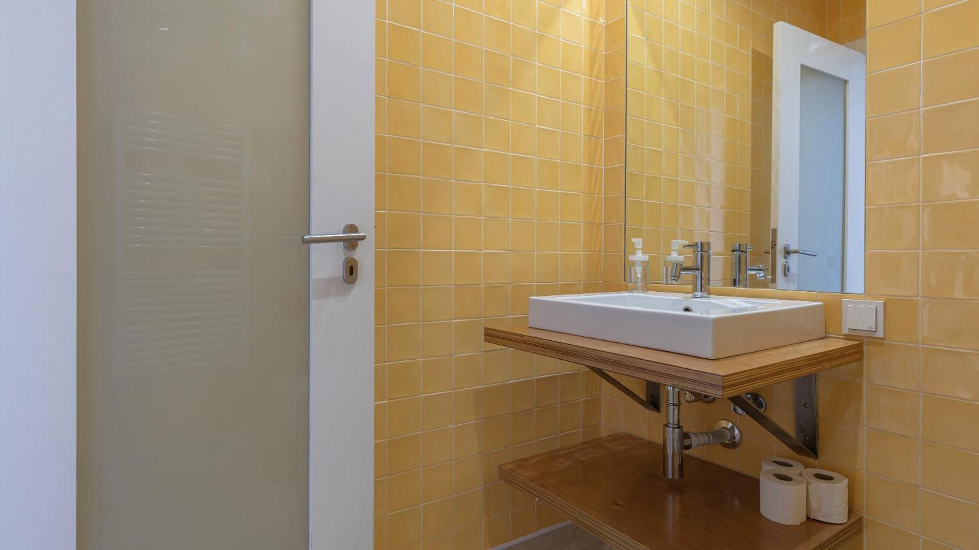 Lovelystay - Chiado 3Bedroom Wonder Lisbona Esterno foto