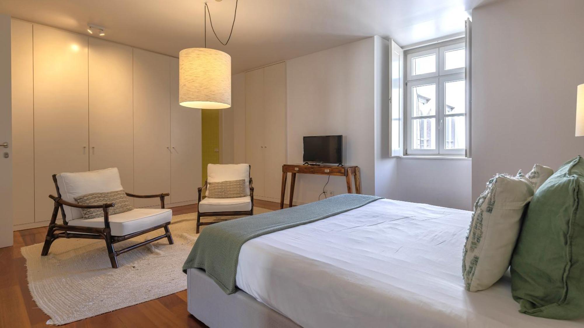 Lovelystay - Chiado 3Bedroom Wonder Lisbona Esterno foto
