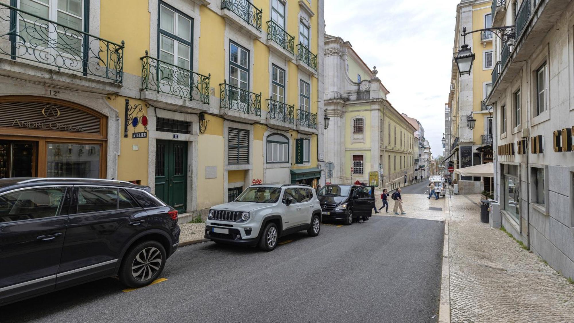 Lovelystay - Chiado 3Bedroom Wonder Lisbona Esterno foto
